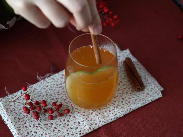 Pumpkin Spritz, कद्दू के सिरप वाला मसालेदार कॉकटेल! - तैयारी चरण 4