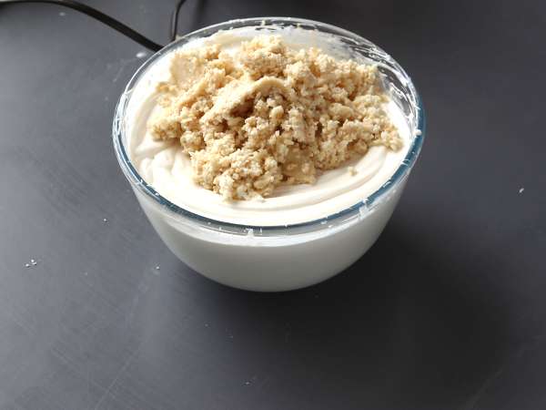 Tiramisu Raffaello जो नारियल के अच्छे स्वाद के साथ है - तैयारी चरण 3