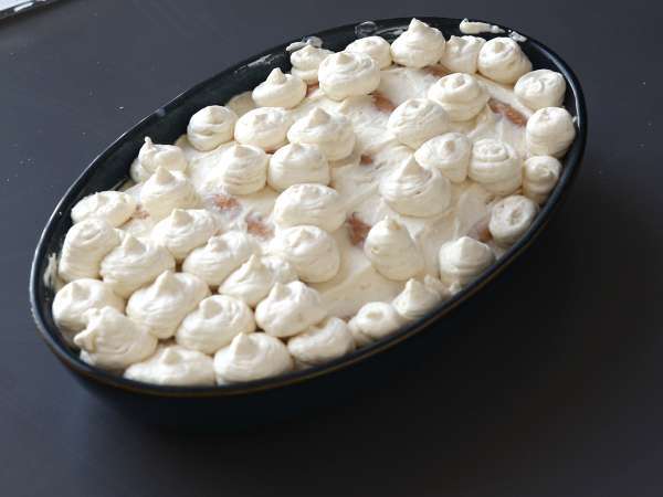 Tiramisu Raffaello जो नारियल के अच्छे स्वाद के साथ है - तैयारी चरण 10