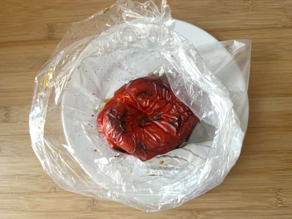 एयर फ्रायर में भुने हुए शिमला मिर्च का सलाद - तैयारी चरण 2
