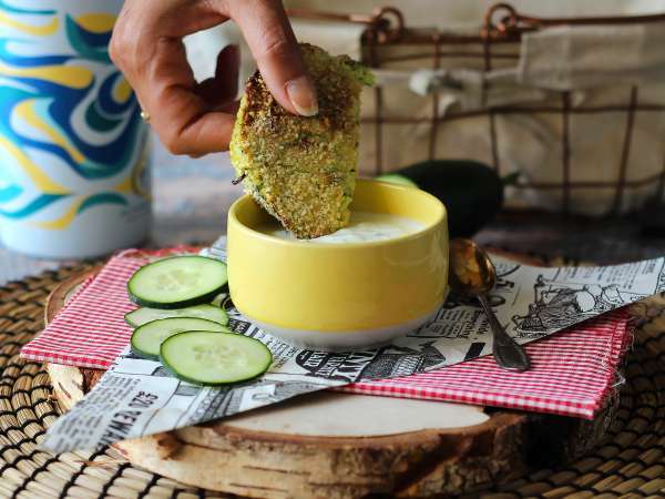 साल्सा योगर्ट ग्रीक, खीरे और प्याज - तैयारी चरण 4