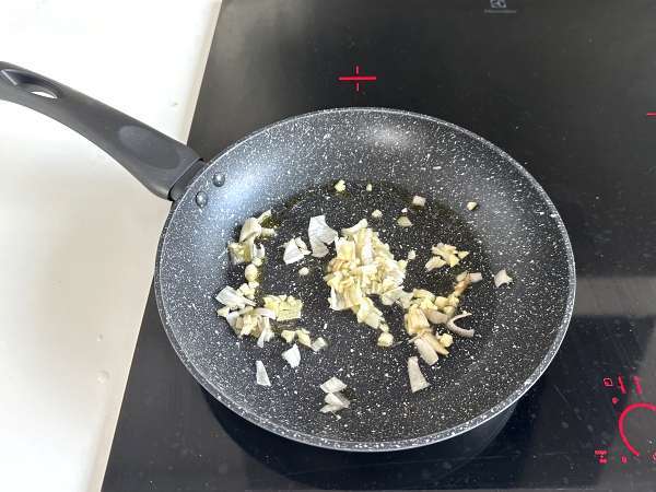 एयर फ्रायर में कुरकुरे ट्यूना बॉल: एक अविश्वसनीय नाश्ता! - तैयारी चरण 2