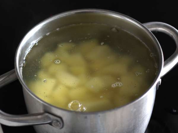एकदम सही accompaniment जो आलू की प्यूरी के साथ किया जा सकता है - तैयारी चरण 2