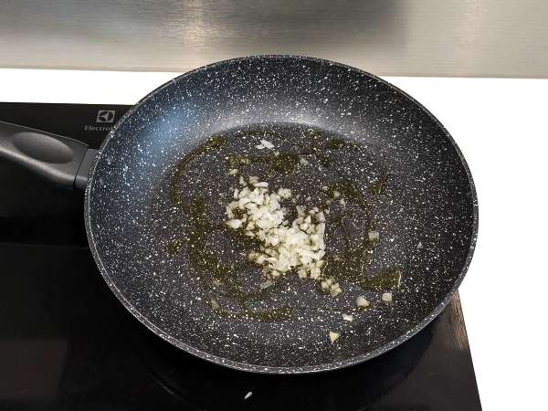 पास्ता कॉन पैंसेटा: आसान, किफायती और क्रीमी - तैयारी चरण 1