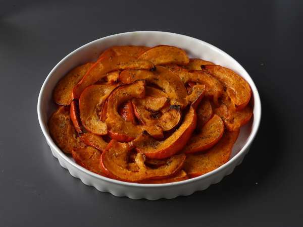 कद्दू की टाटिन बकरी के पनीर और शहद के साथ - तैयारी चरण 7