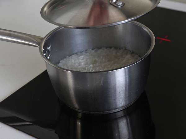 मैंगो स्टिकी राइस, थाईलैंड का सुपर आरामदायक मिठाई - तैयारी चरण 2