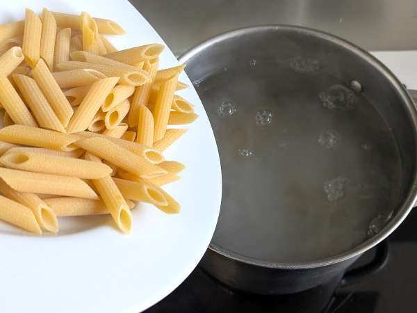 पास्ता पन्ना और प्रॉशुट्टो: क्रीमी, तेज़ और अविश्वसनीय! - तैयारी चरण 3