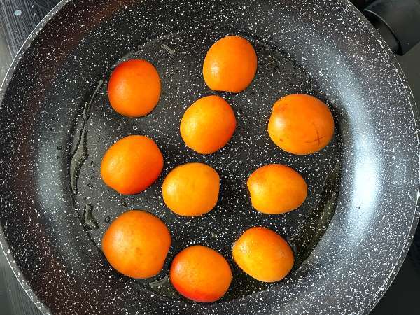 तार्टिन भुने हुए खुबानी, रॉकेट और बुराटा - तैयारी चरण 2
