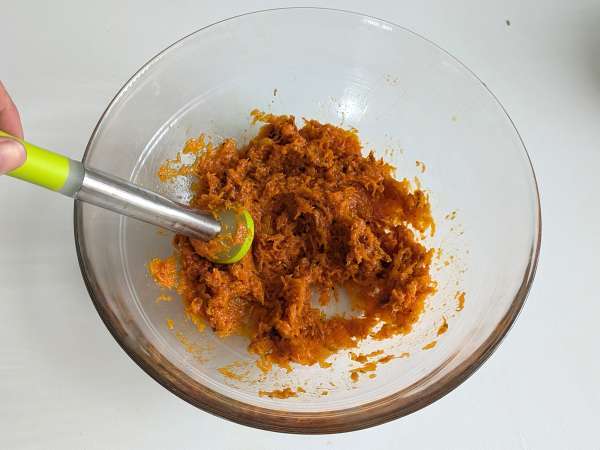 कद्दू का पोल्पेटोन मशरूम और स्कैमोरज़ा पनीर के साथ: स्वादिष्ट और आसान ओवन में बनाने की विधि - तैयारी चरण 4