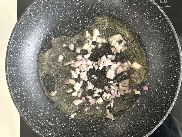 मशरूम की सॉटे: आसान और तेज़ नुस्खा - तैयारी चरण 4
