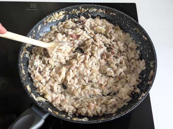 Risotto रैडिक्चियो, स्पेक और फिलाडेल्फिया क्रीमी और स्वादिष्ट - तैयारी चरण 7