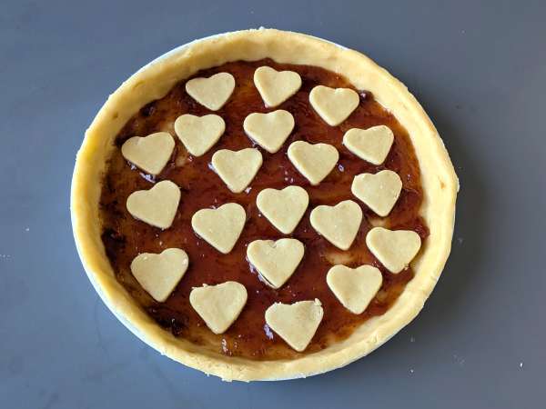 Crostata con जाम की स्ट्रॉबेरी: पारंपरिक पेस्ट्री की रेसिपी (दिल के आकार में भी) - तैयारी चरण 7