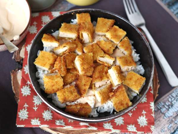 क्रिस्पी चिकन डिश, जिसे घर पर बनाने के लिए Tasty crousty के तरीके से तैयार किया गया है - तैयारी चरण 7