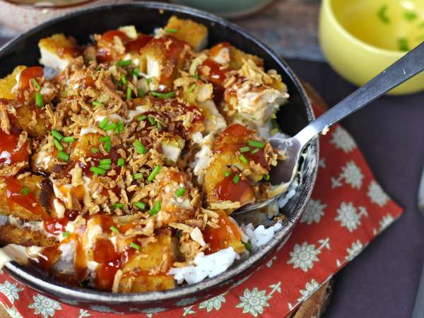 क्रिस्पी चिकन डिश, जिसे घर पर बनाने के लिए Tasty crousty के तरीके से तैयार किया गया है - तैयारी चरण 10