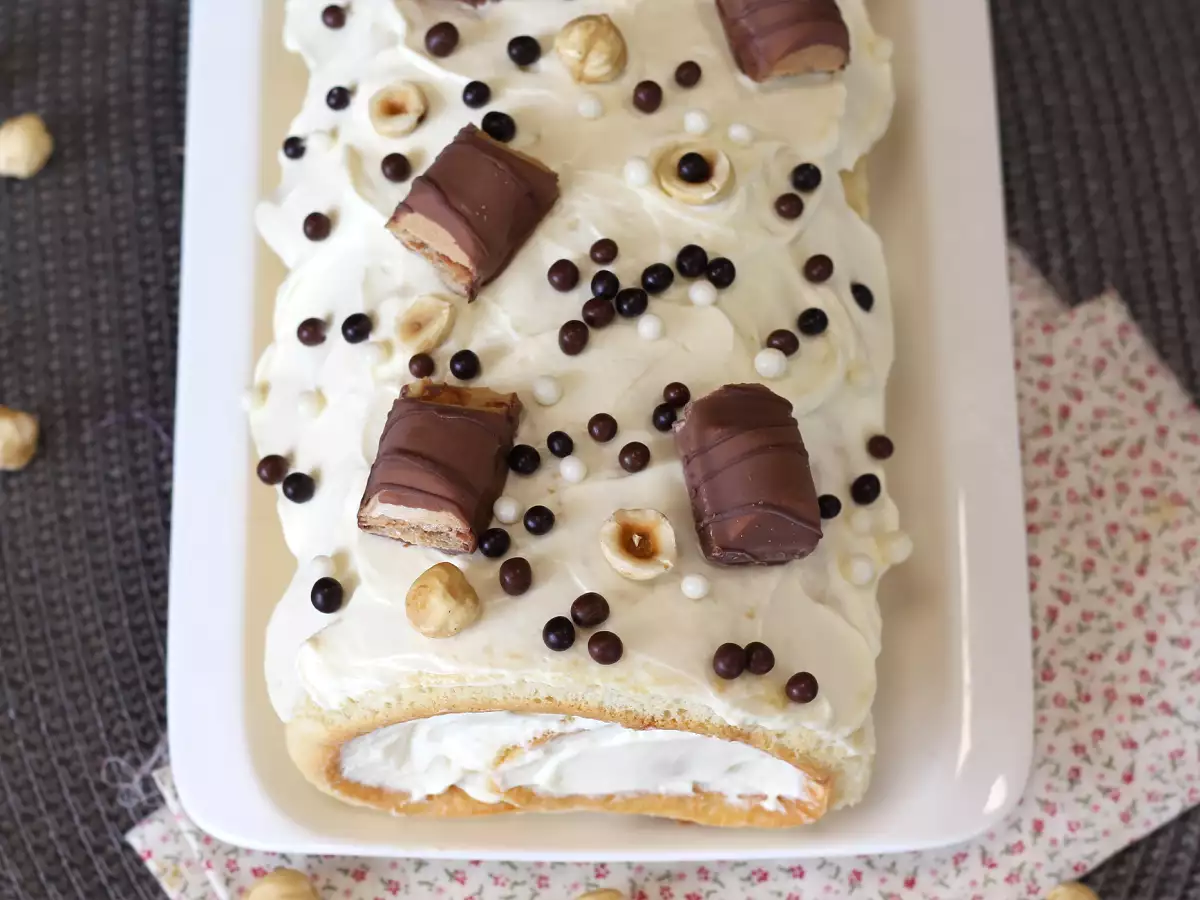 आसान रोल क Kinder Bueno का स्वाद, जन्मदिन के केक या क्रिसमस के लिए लॉग के रूप में परफेक्ट! - फोटो 3