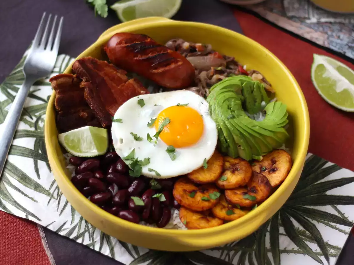 Bandeja Paisa, कोलंबियाई व्यंजन जो स्वाद और परंपरा से भरा हुआ है - फोटो 3