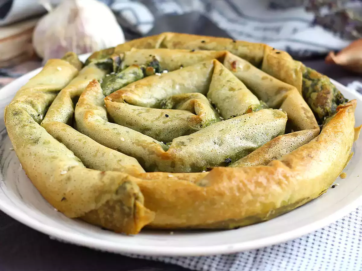 बोरेक, पालक और पनीर की तुर्की पाई - फोटो 3