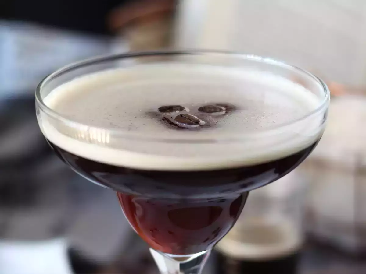 Espresso Martini, कॉफी प्रेमियों के लिए एकदम सही कॉकटेल - फोटो 2