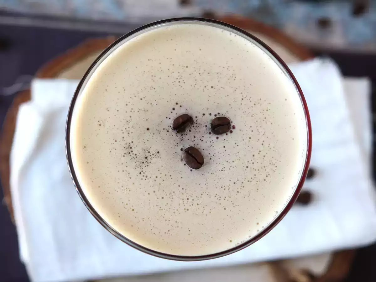Espresso Martini, कॉफी प्रेमियों के लिए एकदम सही कॉकटेल - फोटो 3
