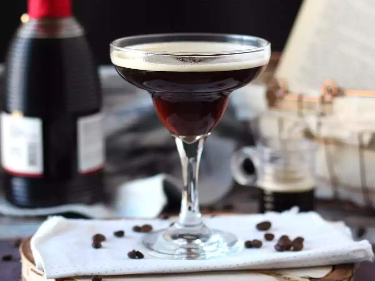 Espresso Martini, कॉफी प्रेमियों के लिए एकदम सही कॉकटेल - फोटो 4