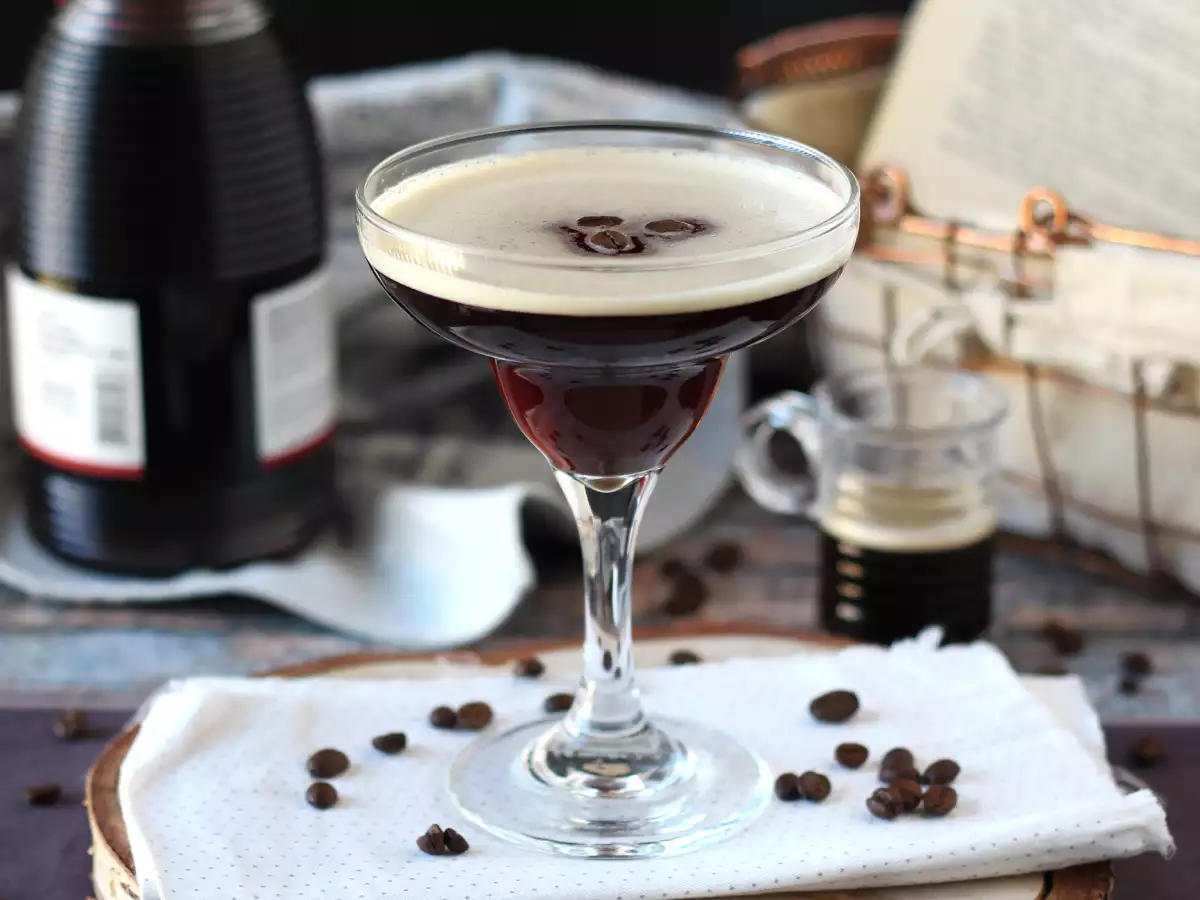 Espresso Martini, कॉफी प्रेमियों के लिए एकदम सही कॉकटेल - फोटो 6