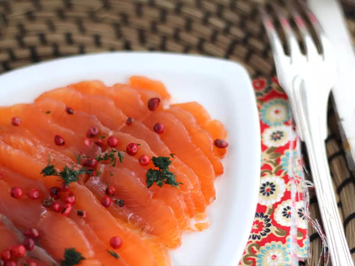 Gravlax, स्वीडिश तरीके से मरीन किया गया सामन - फोटो 2