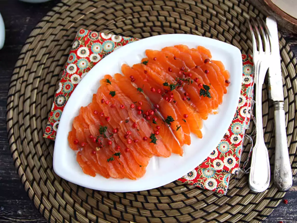 Gravlax, स्वीडिश तरीके से मरीन किया गया सामन - फोटो 3