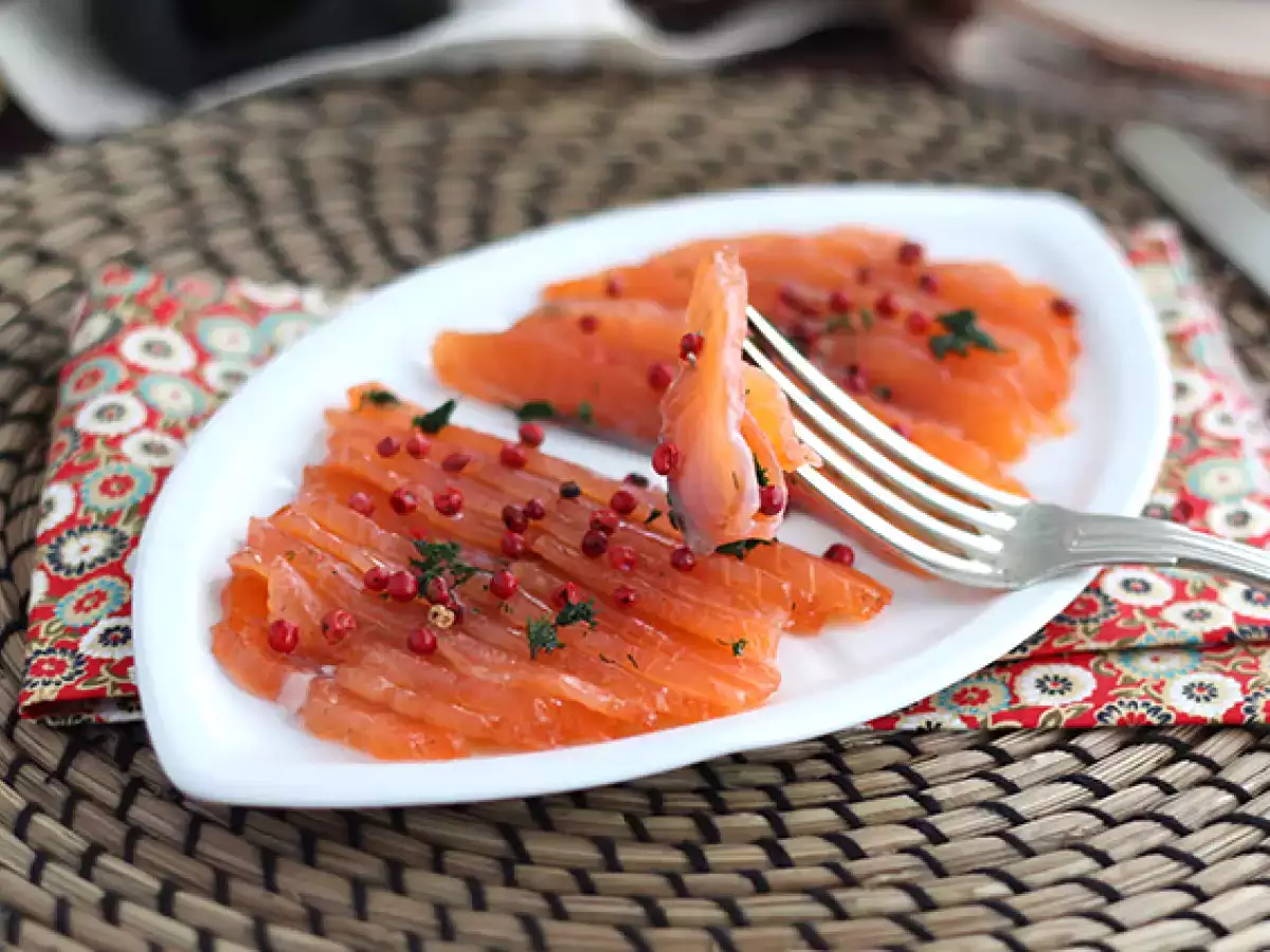Gravlax, स्वीडिश तरीके से मरीन किया गया सामन - फोटो 4