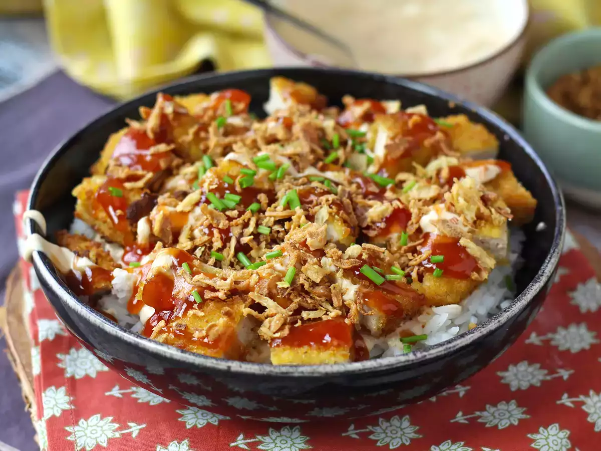 क्रिस्पी चिकन डिश, जिसे घर पर बनाने के लिए Tasty crousty के तरीके से तैयार किया गया है - फोटो 2