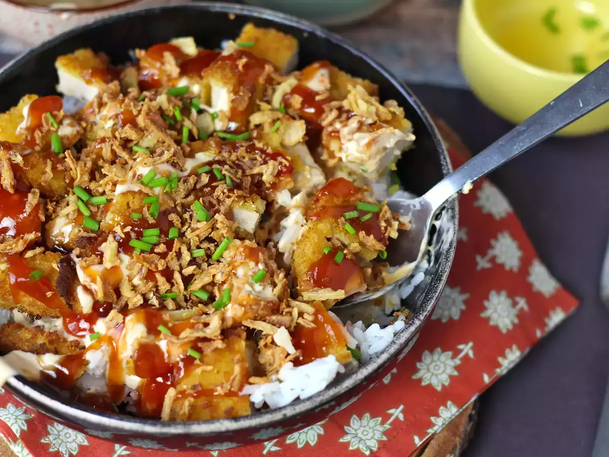 क्रिस्पी चिकन डिश, जिसे घर पर बनाने के लिए Tasty crousty के तरीके से तैयार किया गया है - फोटो 3