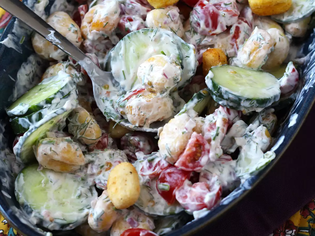 क्रिस्पी ग्नोच्ची सलाद, अत्यधिक ट्रेंडी, स्वादिष्ट और संतुलित, गर्मियों के लिए एकदम सही! - फोटो 8
