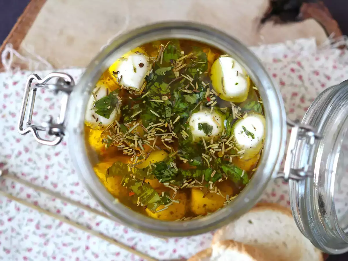 मोज़ेरेला की मैरिनेटेड गेंदें, ऐपेटाइज़र या सलाद के लिए! - फोटो 2