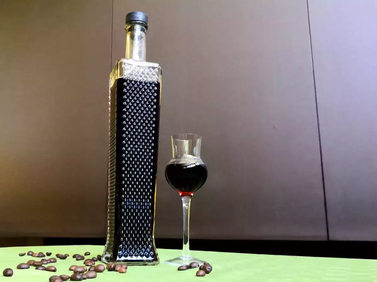 Nocino, घर पर बनाने के लिए नुस्खा और सामग्री - फोटो 4
