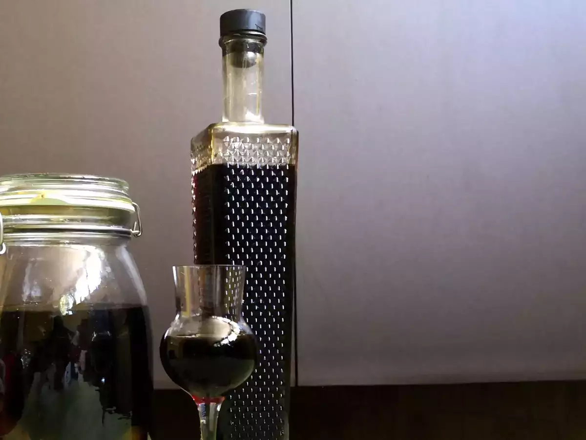 Nocino, घर पर बनाने के लिए नुस्खा और सामग्री - फोटो 6