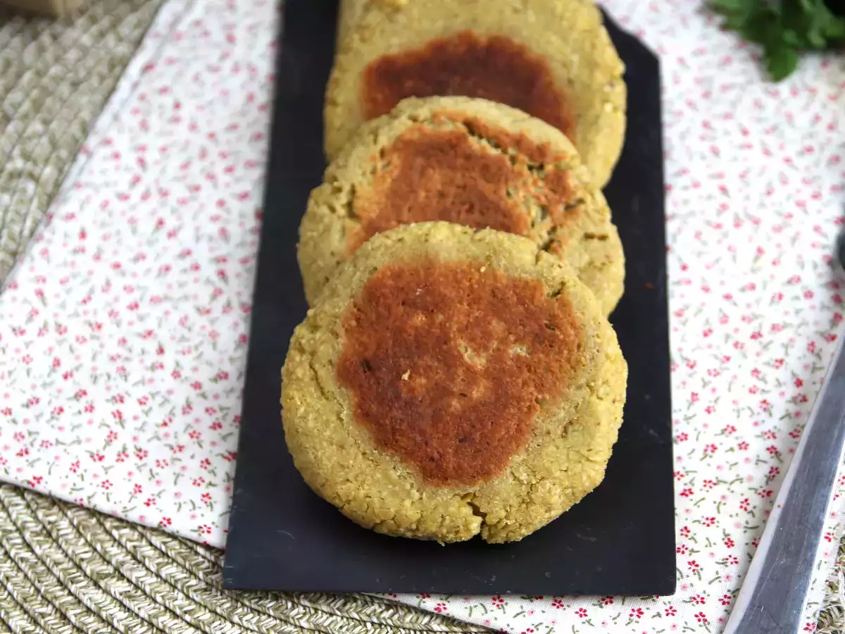 टोफू की बेहद आसान गैलेट्स एक शाकाहारी भोजन के लिए - फोटो 2