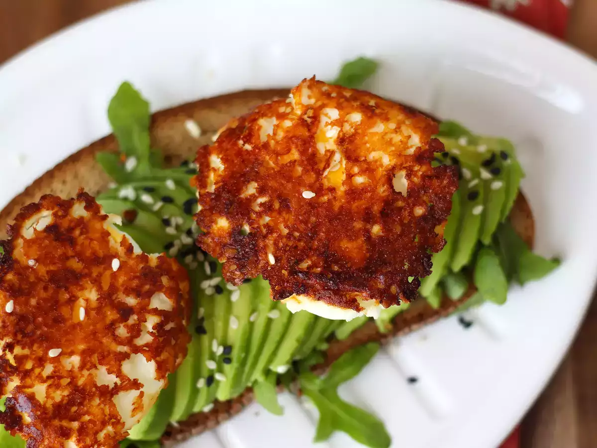 फेटा के कुरकुरे अंडे ( crispy feta eggs ) : बेहद सरल ट्रेंडिंग रेसिपी - फोटो 2