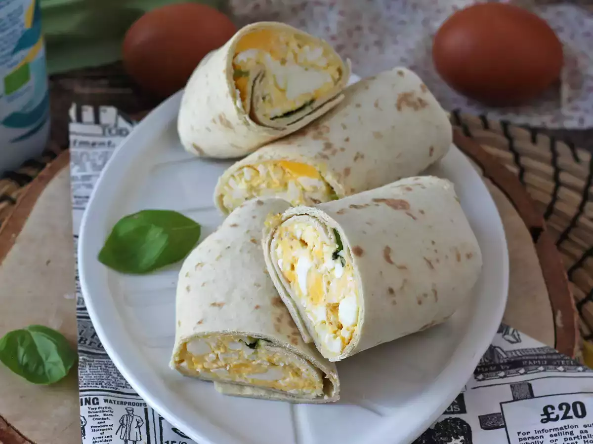 फेटा, नरम और सुपर प्रोटीन से भरा अंडे का लपेटा - फोटो 3