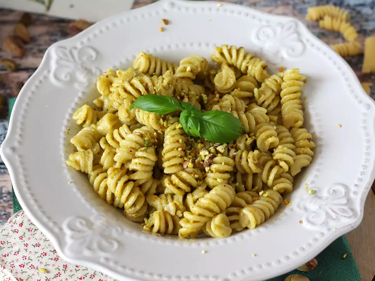 पिस्ता का पेस्टो, आसान और स्वादिष्ट सॉस - फोटो 7