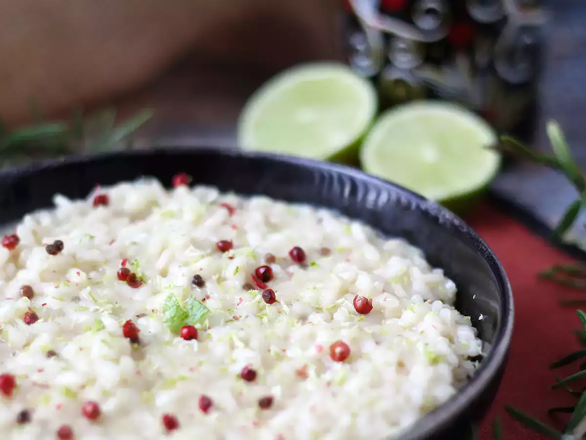 Risotto नींबू और गुलाबी मिर्च: विशेष रात्रिभोज के लिए एक सुरुचिपूर्ण और शाकाहारी नुस्खा - फोटो 2
