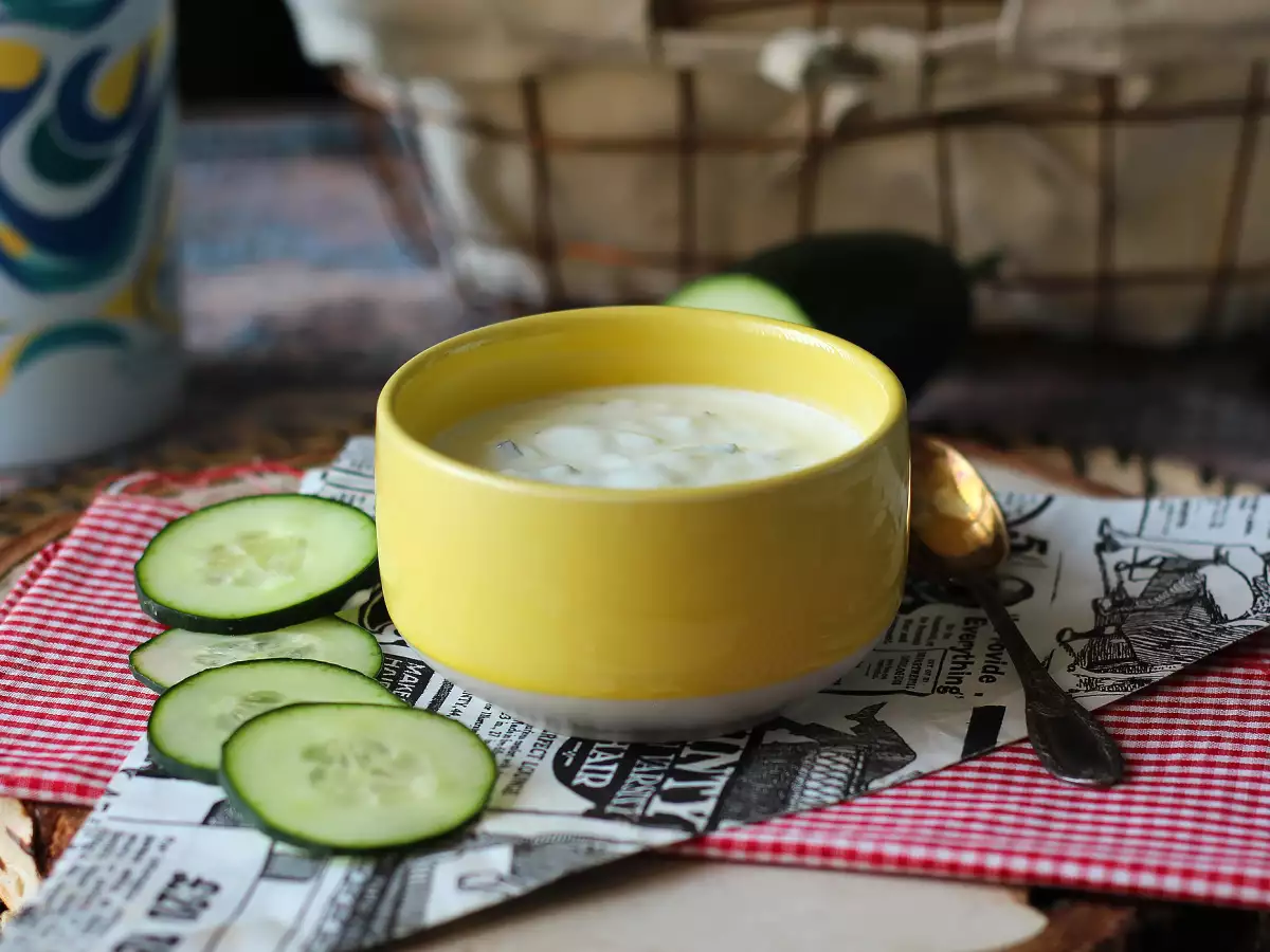 साल्सा योगर्ट ग्रीक, खीरे और प्याज - फोटो 4