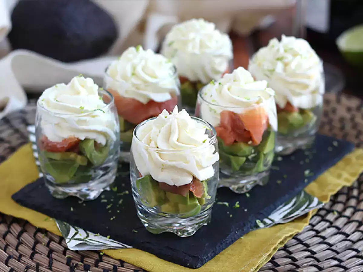स्मोक्ड सैल्मन और एवोकाडो के साथ वेरिन्स - फोटो 2