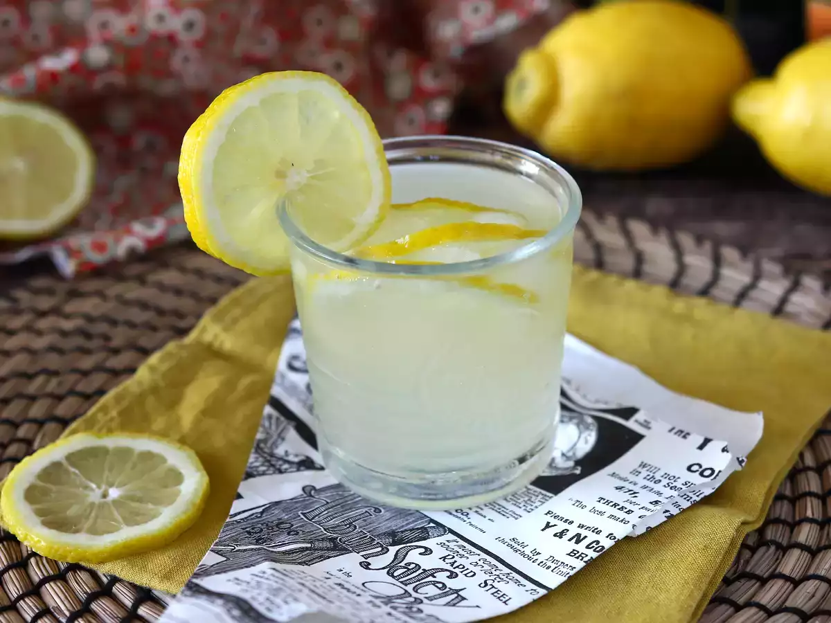 स्प्रिट्ज़ ऑ लिमोन्सेलो, इस गर्मी के लिए एकदम सही कॉकटेल!