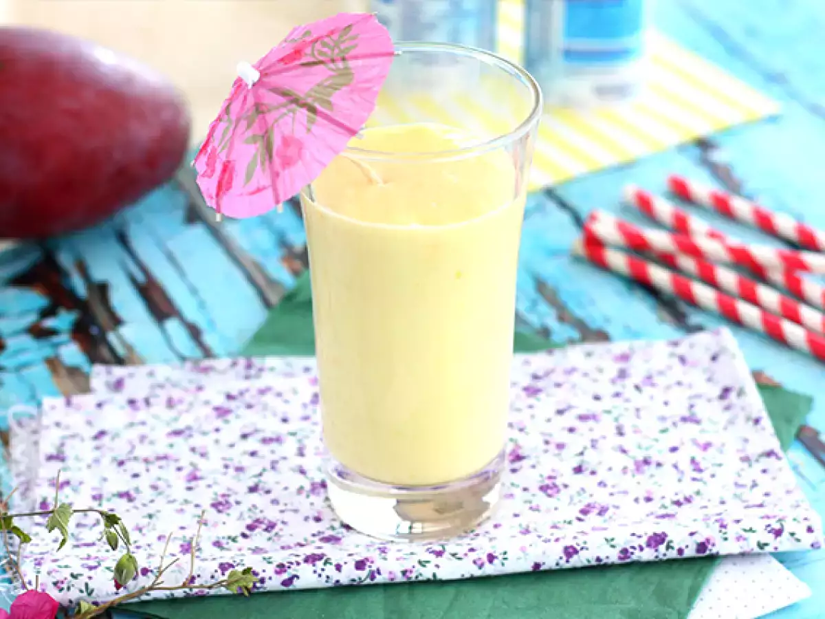 तेज़ आम का लस्सी