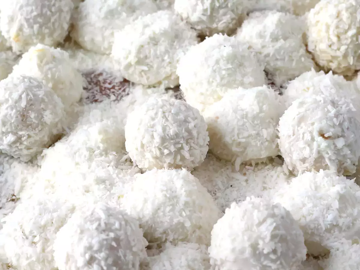 Tiramisu Raffaello जो नारियल के अच्छे स्वाद के साथ है - फोटो 3
