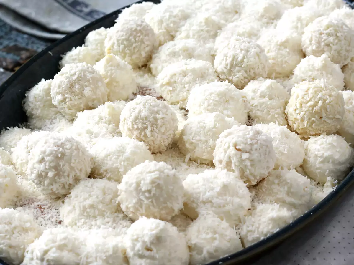 Tiramisu Raffaello जो नारियल के अच्छे स्वाद के साथ है - फोटो 5