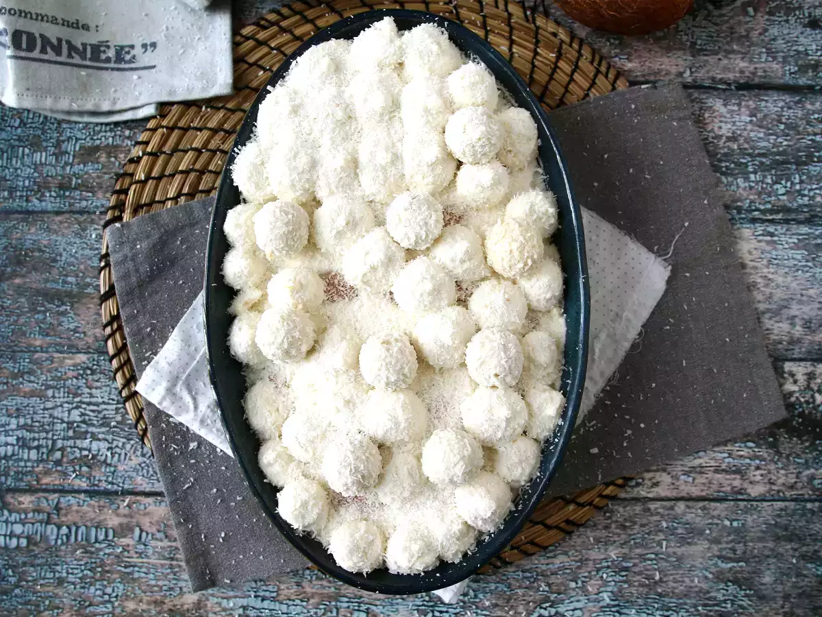 Tiramisu Raffaello जो नारियल के अच्छे स्वाद के साथ है - फोटो 8