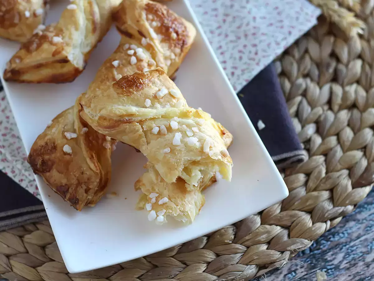वनीला क्रीम पेस्ट्री के साथ टॉर्सेड्स - फोटो 4