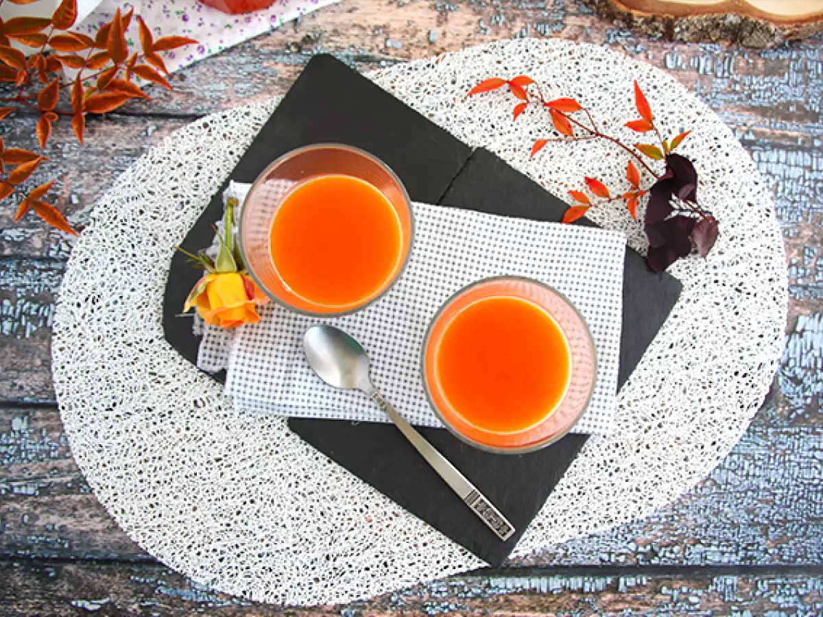 वनीला panna cotta और इसके खुबानी के कूलिस - फोटो 2